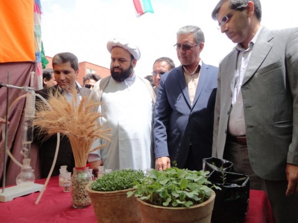 نمایشگاه دانشجویی حرکت,chaharfasl.ir