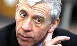 سفر استراو منفعتی برای کشور ندارد