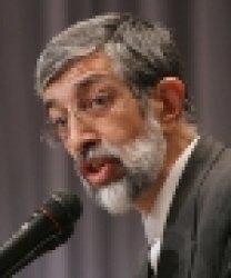 اصولگرایان راهی جز وحدت ندارند/ عزل و نصب‌های دولت را در موقع لزوم نقد می‌کنیم 