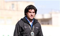 هیچ قولی به هواداران آبادانی برای صعود صنعت نفت به لیگ برتر نداده‌ام