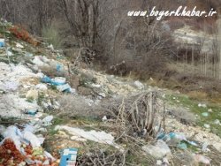 تنگه گردشگری مهریان در محاصره نخاله های ساختمانی