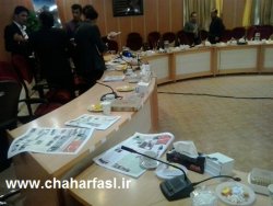 انتقاد تند خادمی به انتصاب جدید در نهاد کتابخانه ها/حاشیه های نشست استاندار با اصحاب رسانه +تصاویر