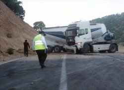 راننده خواب آلود موجب انسداد جاده یاسوج به سمیرم شد+تصویر  تریلر